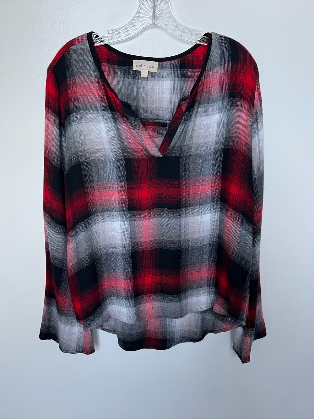 Anthropologie Cloth & Stone Red Plaid V-Neck Women's Top size large